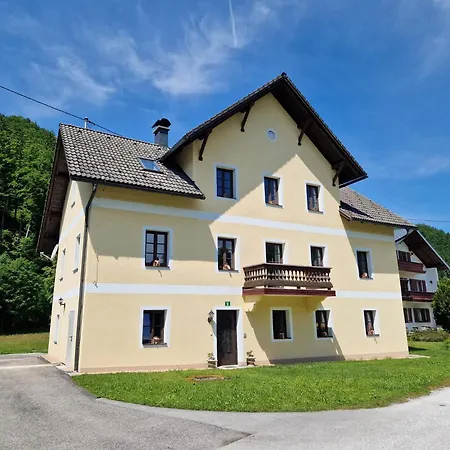 Viktoria Buchegger * Grünau im Almtal